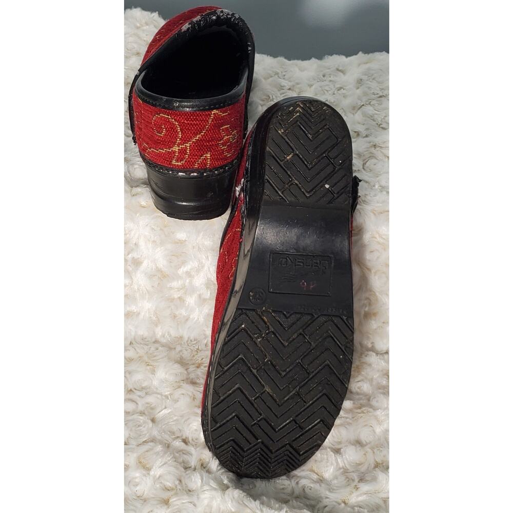 Dansko Womens Red Tapestry Clog Size Eu 37 Cottag… - image 6